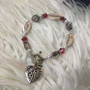 GRANDMOTHER LOVE FOREVER TOGGLE CLASP BRACELET IN BOX